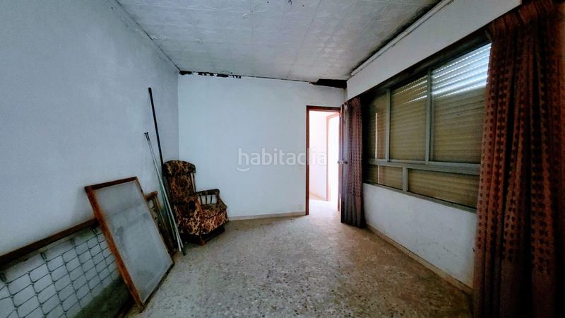 Foto f42c9f90-021d-42ec-bd4c-9ca36311e394. Casa adossada a calle calvari del 7 a Barx