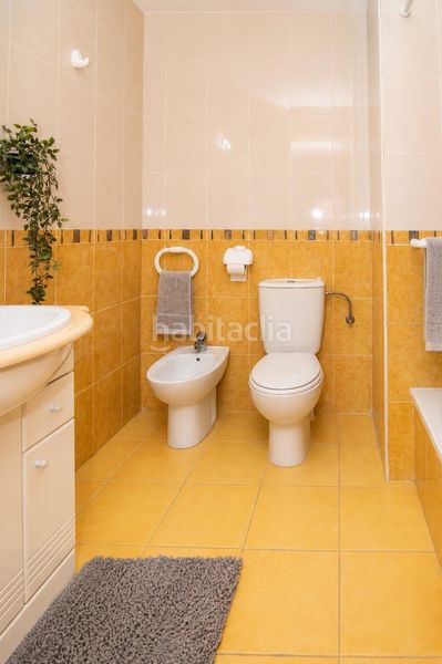 Foto 39cedb97-5862-44b6-ab12-ce9112d72e35. Apartament amb aparcament piscina a Playa de Gandía Gandia