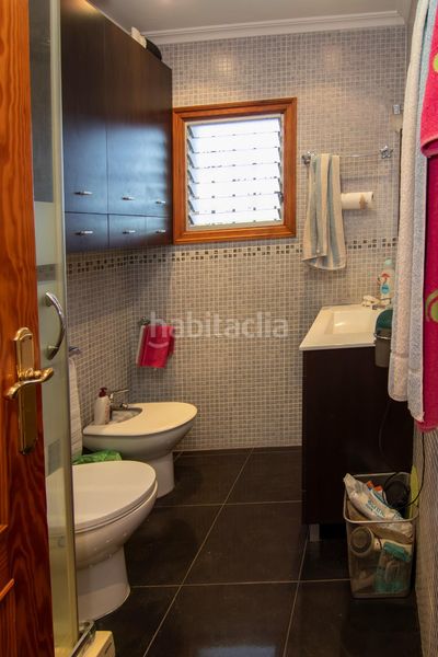 Foto f82d7d32-da7e-43e8-958d-ce382643d391. Casa amb aparcament piscina a Almudaina