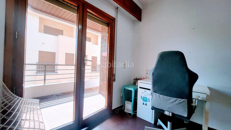 Foto a5c9f289-e679-4757-9572-42bd60edb26f. Pis a Oliva pueblo Oliva