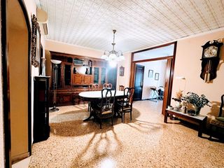 Pis a Calle san cayetano 12. Amplia vivienda de 152 m2 con cuatro dormitorios y terraza en el
