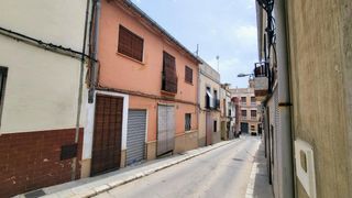 Etagenwohnung in Calle san cayetano 12. Amplia vivienda de 152 m2 con cuatro dormitorios y terraza en el