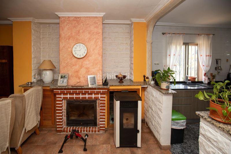 Foto 244ea947-ae5e-4d42-8aa4-c4bd76fa7372. Casa amb aparcament a Almudaina
