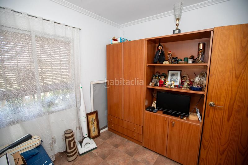 Foto 3731197f-68d9-4ba7-b3b3-9d6c7eb2afea. Casa amb aparcament a Almudaina