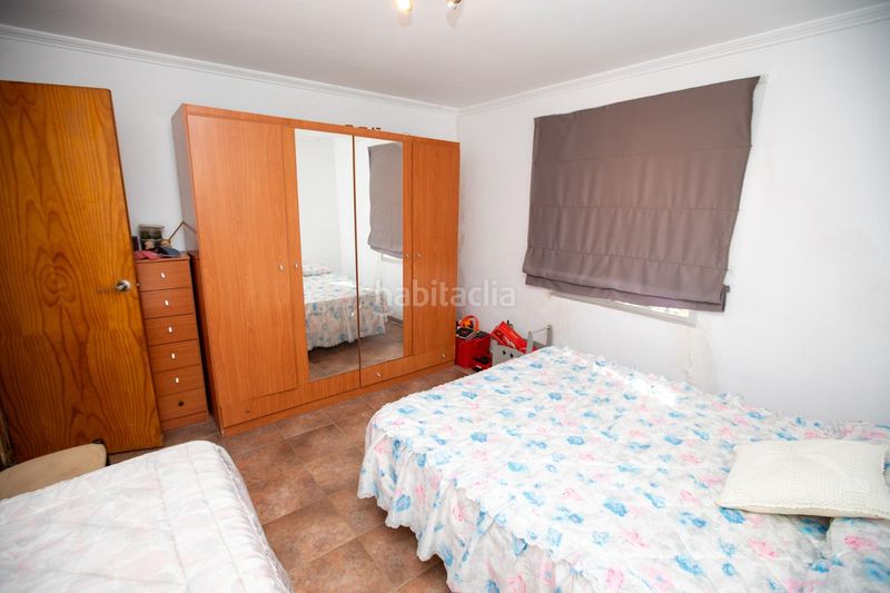 Foto 5b27aae3-7b27-4d2e-b0eb-ec44a2de1309. Casa amb aparcament a Almudaina