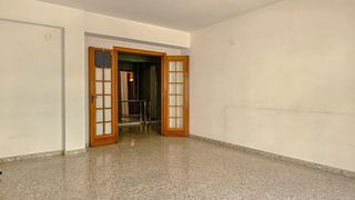 Flat  Ciutat de laval. Amplio piso en ciutat de laval, gandia  4 habitaciones