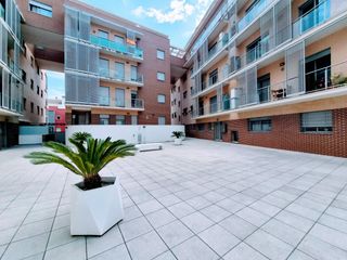 Appartamento in Pego. Piso de 4 dormitorios con gran terraza y piscina comunitaria en