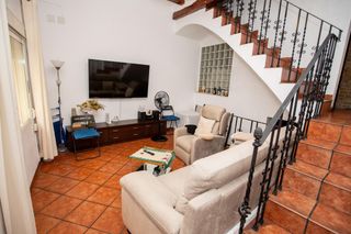House in Centro. Centrica casa de pueblo
