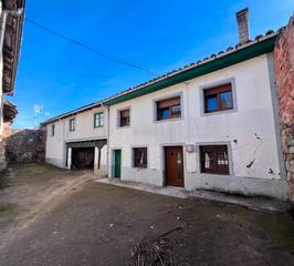 Casa a Calle san juan nest 12. 2 viviendas con patio delantero en nestar (palencia)