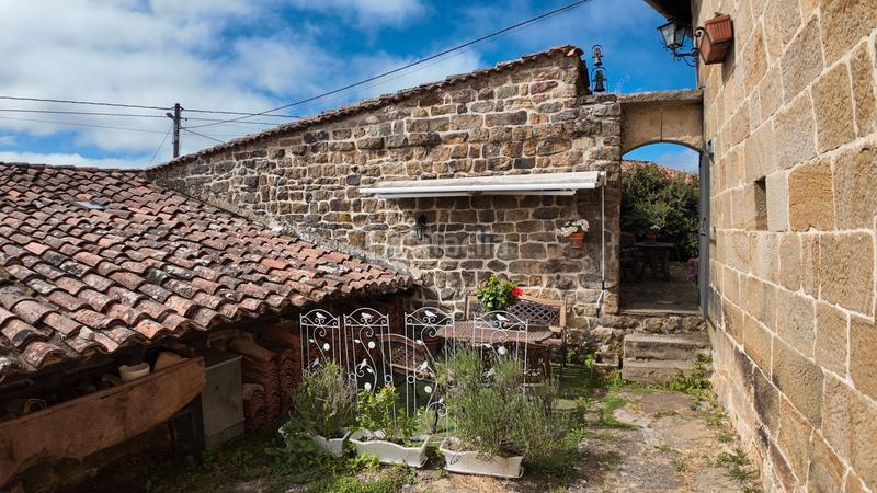 Foto 5aee3b60-fb37-4d12-85de-2039871f58f2. Edificio en barrio navamuel 29 complejo turístico en navamuel, (cantabria) en Valderredible