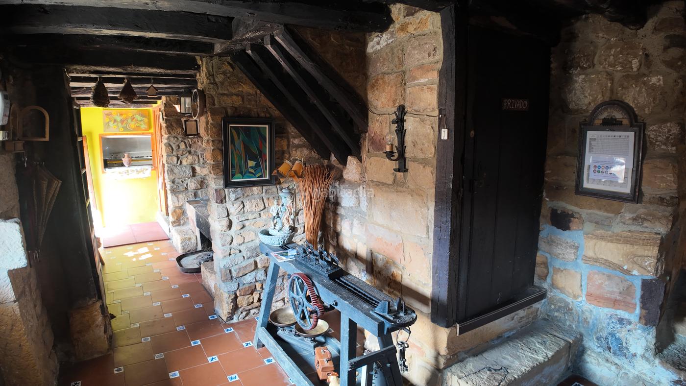 COMPLEJO TURSTICO EN NAVAMUEL, VALDERREDIBLE (CANTABRIA) Valderredible