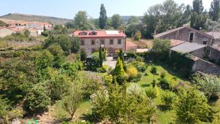 Casa en Calle rio 8. Casa con gran jardn en pomar de valdivia (palencia)