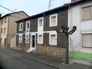 Pis en Plaza ayuntamiento 22. Piso bajo en mataporquera (cantabria)