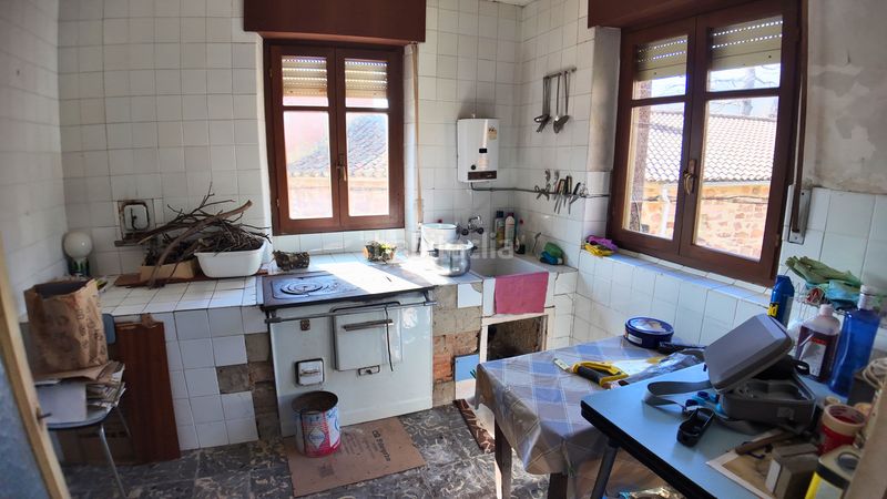 Foto 1bea7d01-f9db-431b-9828-70e1356b9e7b. Casa a calle argilo 35 a Brañosera