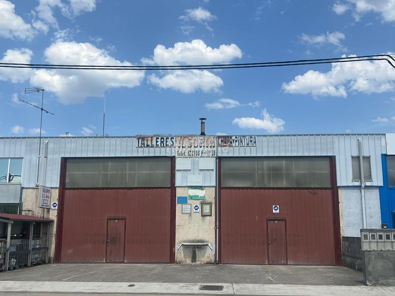 Foto c495d8d9-5739-45db-9d81-45c82e895f9f. Local comercial a Aguilar de Campoo