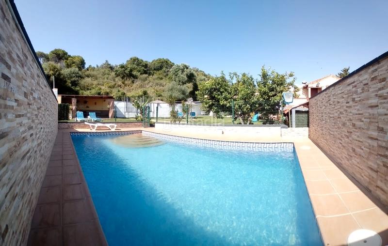 Foto 130ed530-67f9-48ac-8284-2b69c8fda3b2. Miete haus mit kamin heizung parking pool in Barbate Barbate