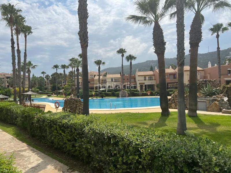 Foto d422dfcd-955b-4025-857d-b0cc335558e9. Alquiler apartamento primera línea de playa () en Zahara de los Atunes