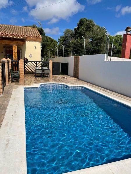 Foto 54726bc3-6f49-4caa-8444-e11a2d1da377. Lloguer casa amb xemeneia aparcament piscina a Barbate Barbate