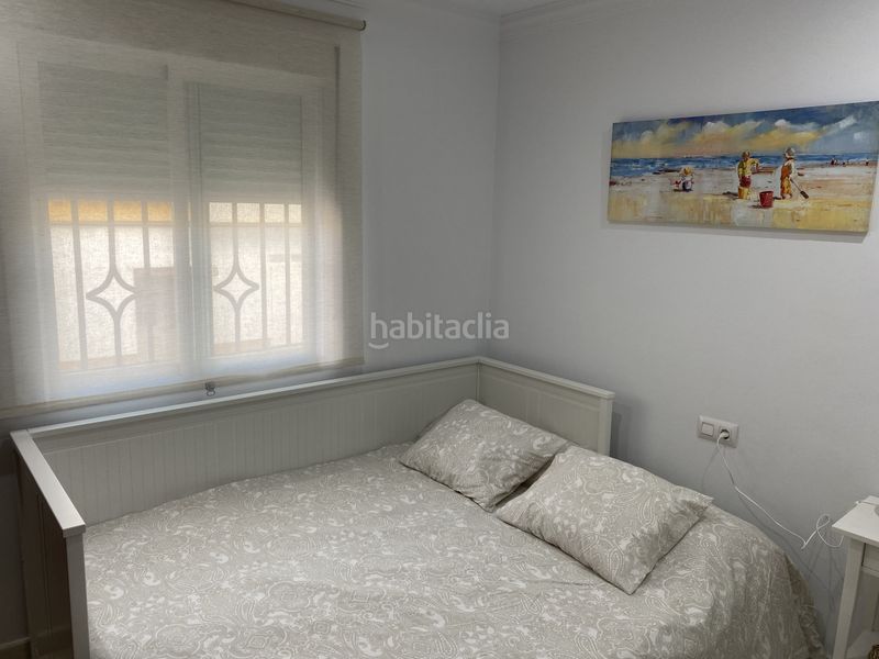 Foto 15c8669a-931d-4a1f-b16c-51ddb1885543. Alquiler piso con garaje y cerca playa en Barbate Barbate