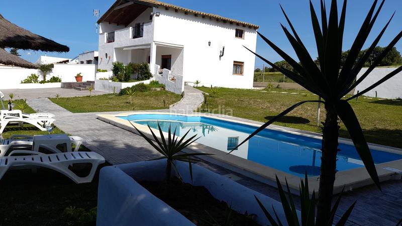 Foto d74b1bb1-2e71-463e-8d2e-9f9a924f5459. Lloguer casa amb calefacció piscina a Barbate Barbate