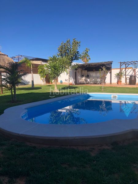 Foto 800f9dcf-2b5f-4cab-bdb2-8d9855f9d403. Rent house with parking pool in La Soledad Chiclana de la Frontera