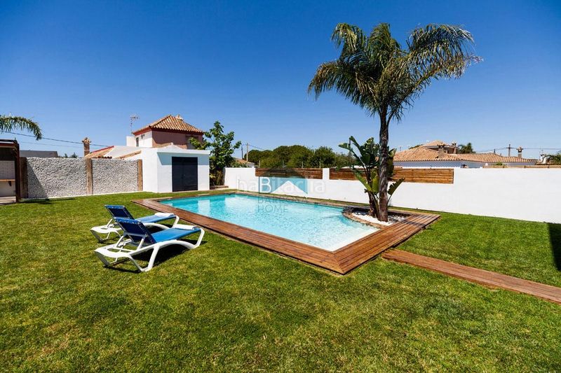 Foto 1b1129d7-456d-451a-9483-3413d9a6a22e. Rent house with parking pool in Las Lagunas - Campano Chiclana de la Frontera