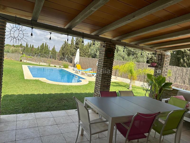 Foto 5876f2d4-c7e1-4dda-bda9-a4f7f1f2e892. Alquiler casa  rustica con piscina en Roche Conil de la Frontera