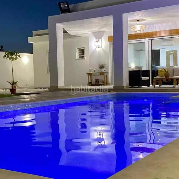 Foto 19ff4dbd-6ec5-4d18-977b-c13cf371c859. Rent house with parking pool in Los Caños de Meca Barbate