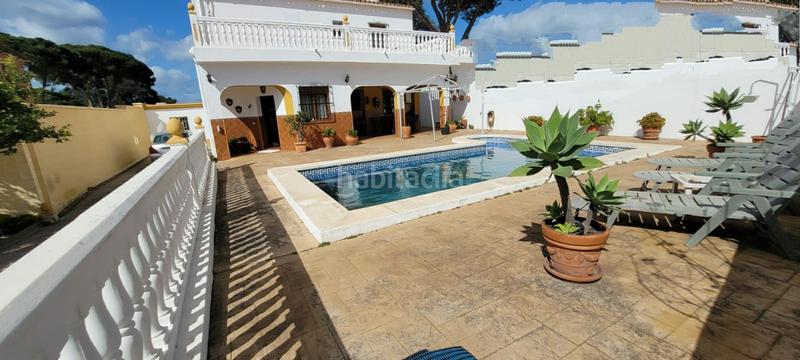 Foto 27d9b7ca-e564-41de-8a8b-c31f3924359c. Chalet dans n/a dans Los Pinos Algeciras