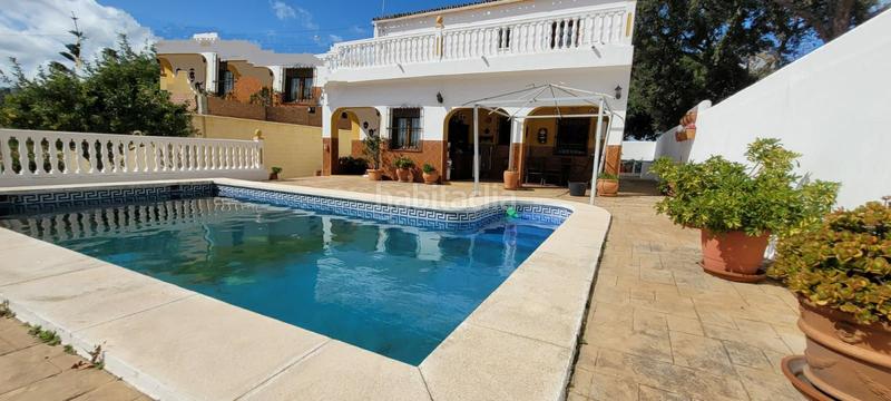 Foto 3ef6f553-9edc-44e7-a4b5-b5e3a8c8c2d8. Chalet dans n/a dans Los Pinos Algeciras