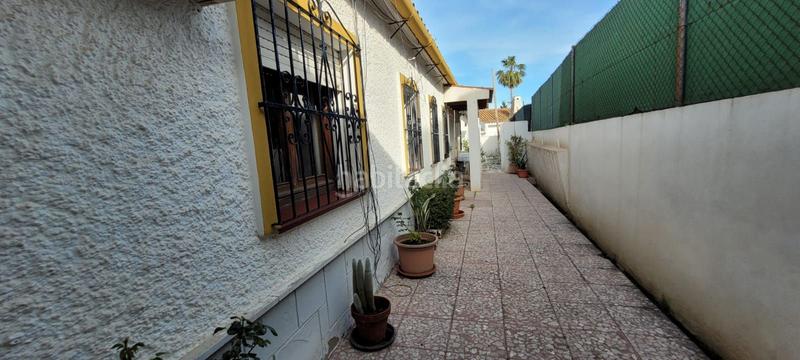 Foto 201fad9e-074f-4ecd-a810-26e200aaea34. Chalet dans n/a dans Los Pinos Algeciras