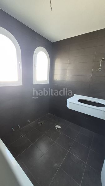 Foto 40958c9c-511f-4d83-9eb6-4e84d2e7ace8. Casa adossada a calle adarves 2 a Calahonda Mijas