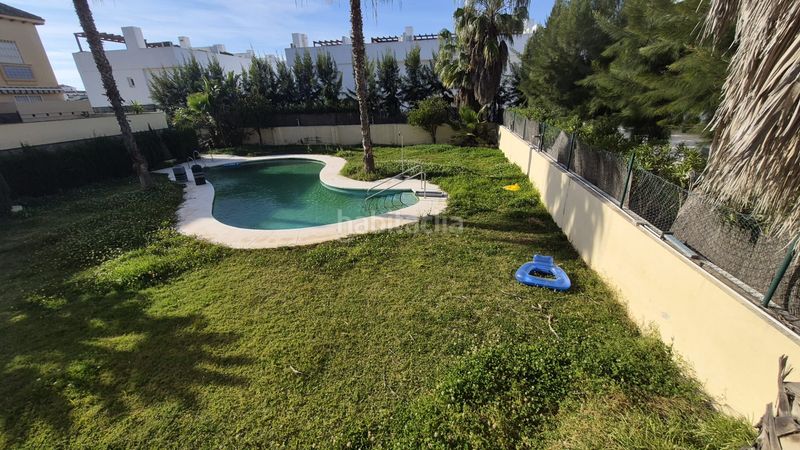 Foto 54552b42-87c8-4a31-a3b0-3768ea2f095b. Casa adossada a calle adarves 2 a Calahonda Mijas