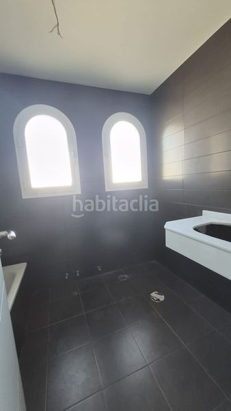 Foto b0b10f92-3d47-4c96-af00-4ed1061e919d. Casa adossada a calle adarves 2 a Calahonda Mijas