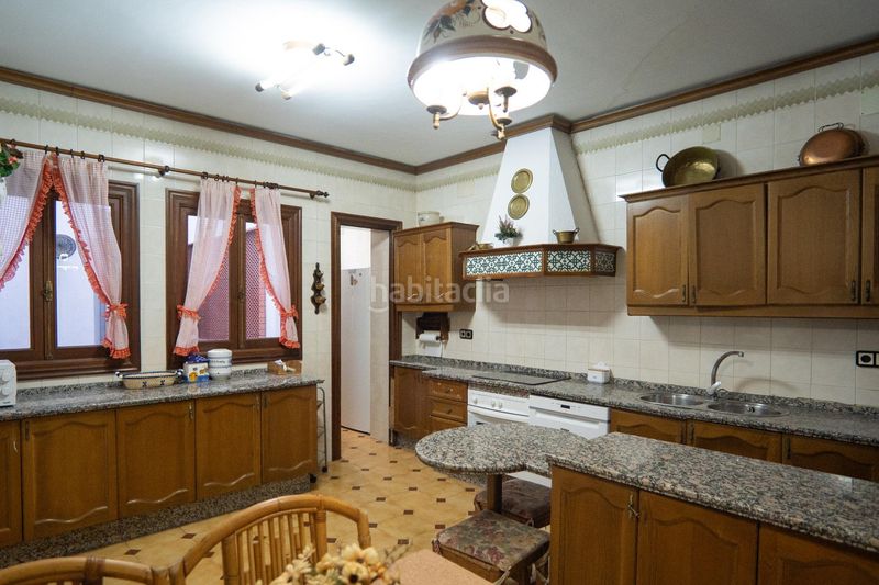 Foto 55fc3a1c-68c0-4bb1-853a-39e76e12205f. Xalet amb xemeneia aparcament a Olvera