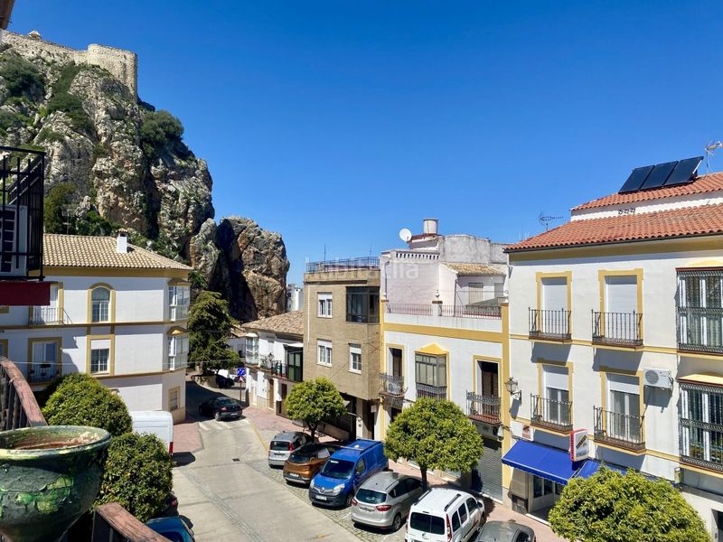 Foto 9c61ab41-0e1a-4bb0-bbc6-40c57cf2c292. Xalet amb xemeneia aparcament a Olvera