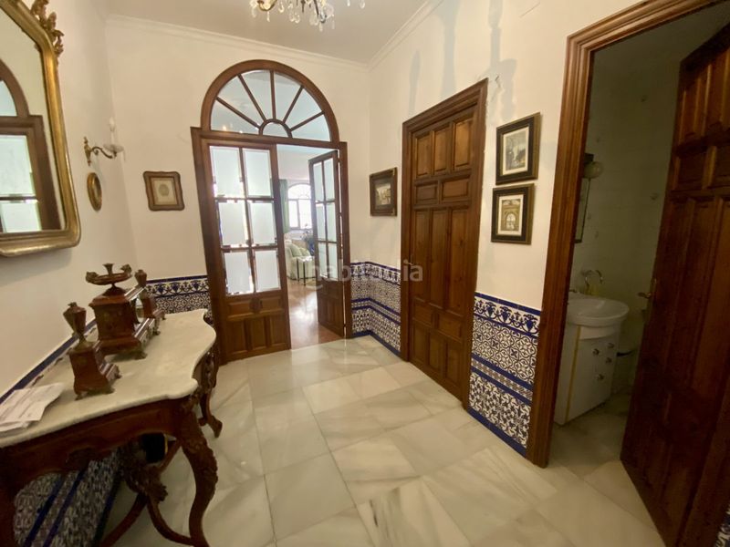 Foto a1399621-5eb2-4a2b-b34e-6afed5b6ae33. Xalet amb xemeneia aparcament a Olvera