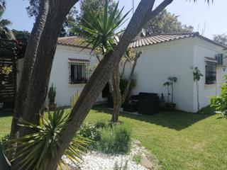 Chalet en Calle almendralaches 33. Precioso chalet en las herrizas, algeciras