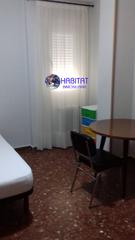 Miete Etagenwohnung in Plaza de Toros. Piso en alquiler en centro  plaza de toros, 4 dormitorios.