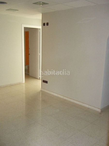 Foto 0caa19c7-b317-4e47-b7b1-d4736c3ed61e. Affitto ufficio in Tàrrega