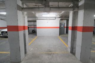 Parking voiture à Carrer de navarra 40