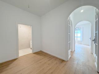 Rent Office space in Carrer anselm clavé 62. Despacho totalmente reformado en pleno centro