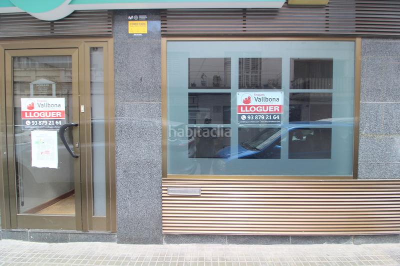 Foto 065c6143-8f8e-4081-bbed-1c60da577bd4. Alquiler local comercial en carrer de navarra 14 grande local centrico en Granollers