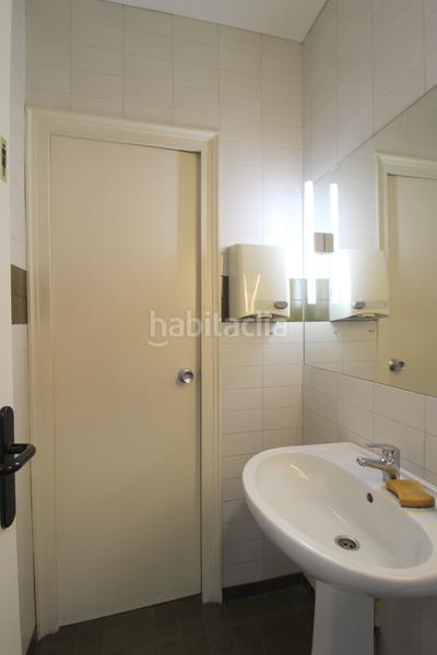 Foto 986f9d7b-889f-44fa-8450-ba4c2053fc37. Lloguer local comercial a carrer de navarra 14 a Granollers