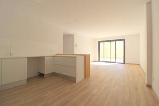 Location Appartement à Carrer primer marquès franqueses 44. Bajo obra semi nueva con terraza