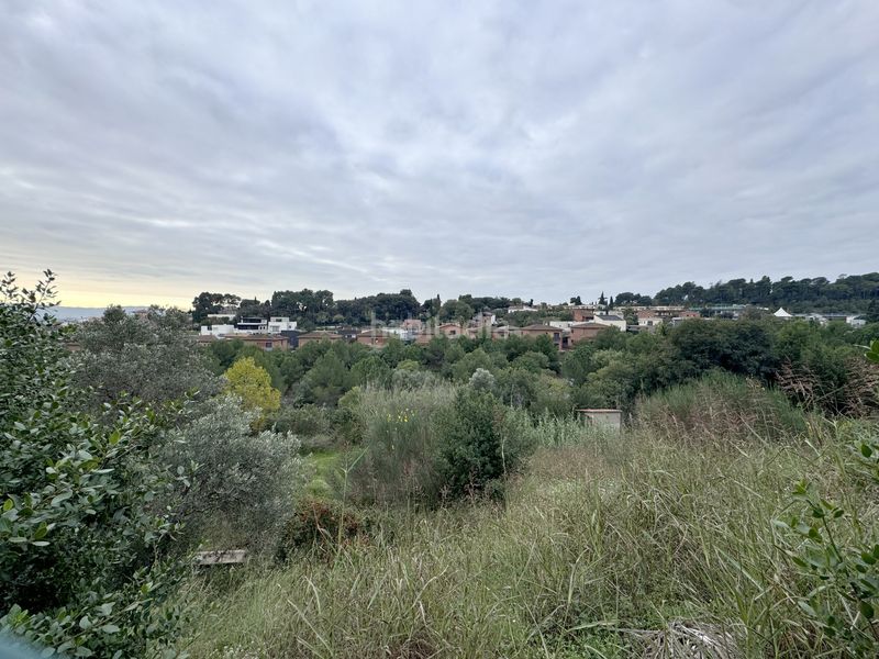 Foto 775ba510-d03c-440c-b32b-19ee1fd48f47. Terreny residencial a carrer del maresme 7 a Canovelles
