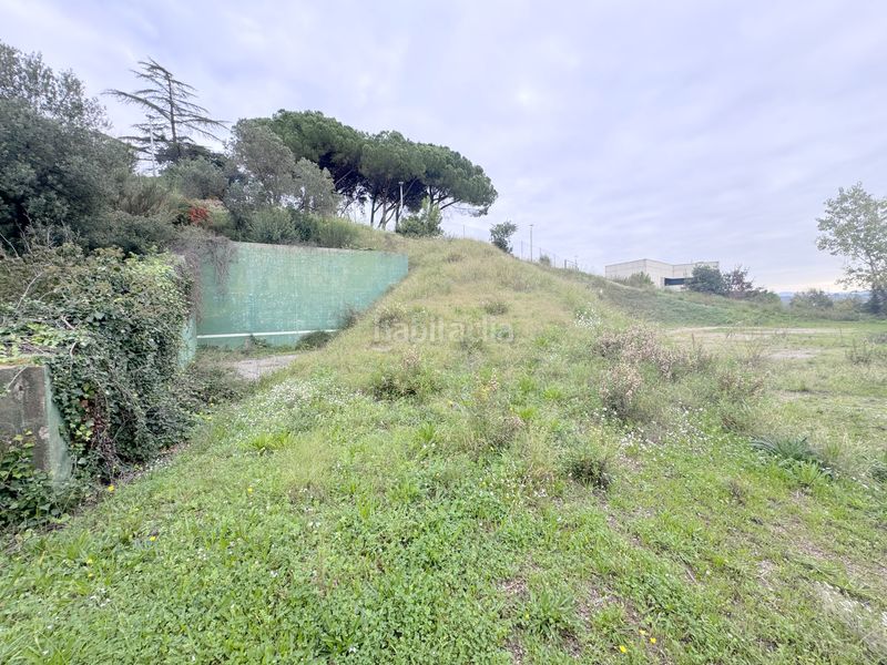 Foto e8f9e8fd-eda0-4453-8860-0e7cdddbc1fa. Terreny residencial a carrer del maresme 7 a Canovelles