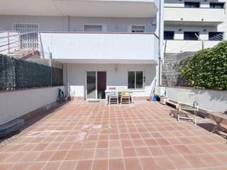 Pis  Carrer de francesc macià i llussà. Amplio piso con terraza de 30 m² y plaza de parking en pleno cen