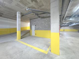 Lloguer Aparcament cotxe a Carrer almogàvers 9. Plaza de pk mas trastero