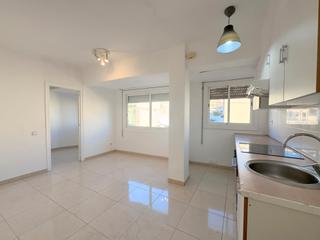 Location Appartement  Carrer roger de flor. Acogedor y luminoso